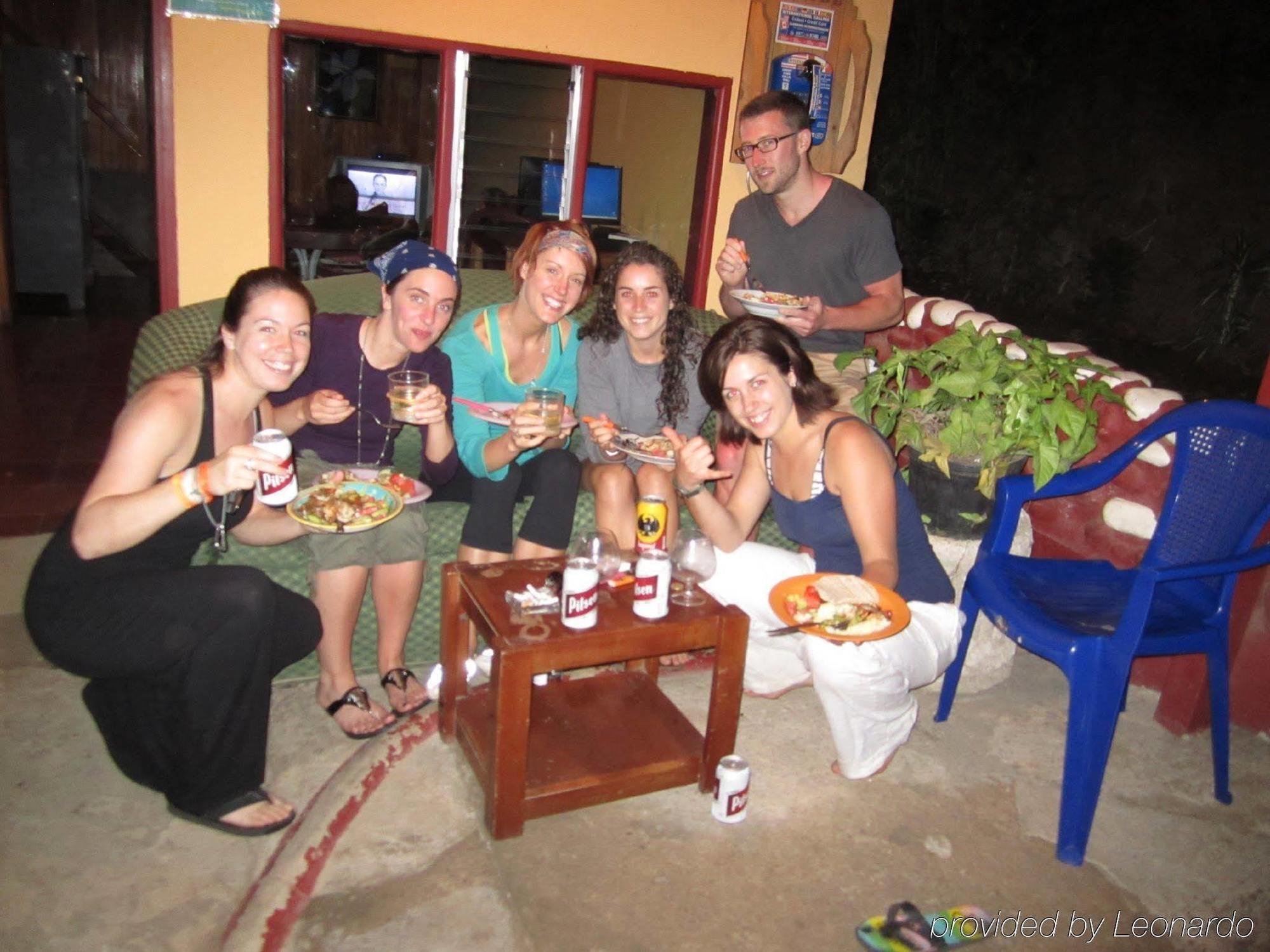 Hostel Monteverde Backpackers Экстерьер фото